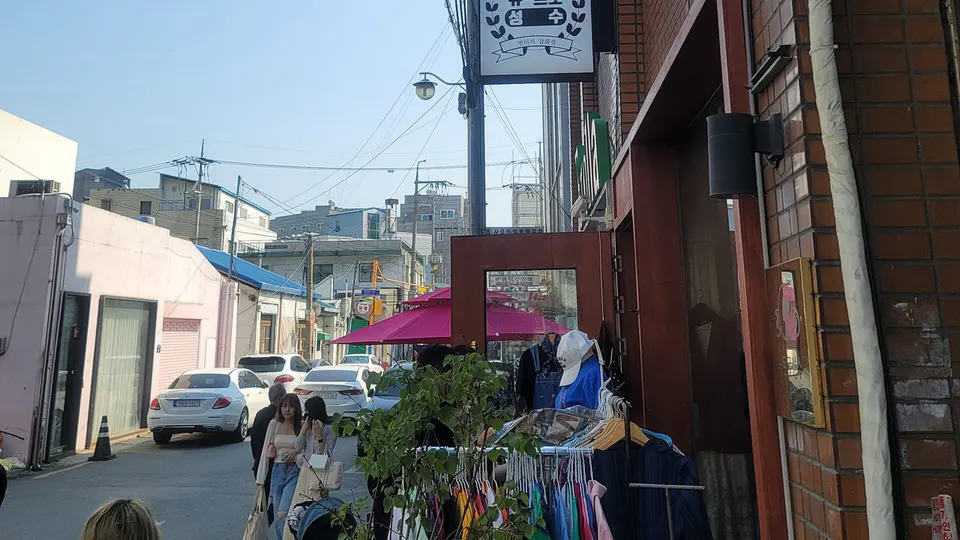 Seongsu shopping street